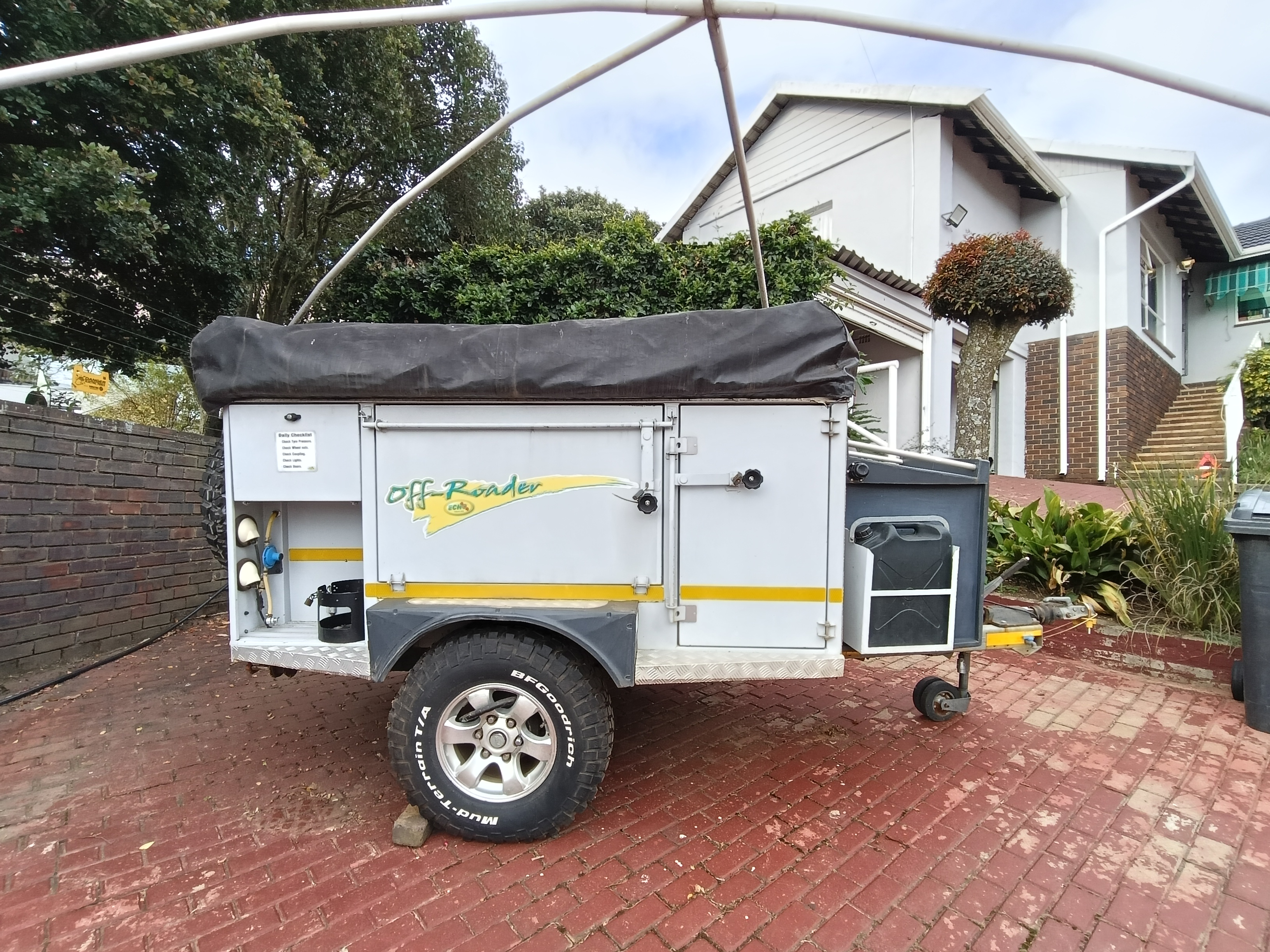 Echo 5, 4x4 trailer photo 1