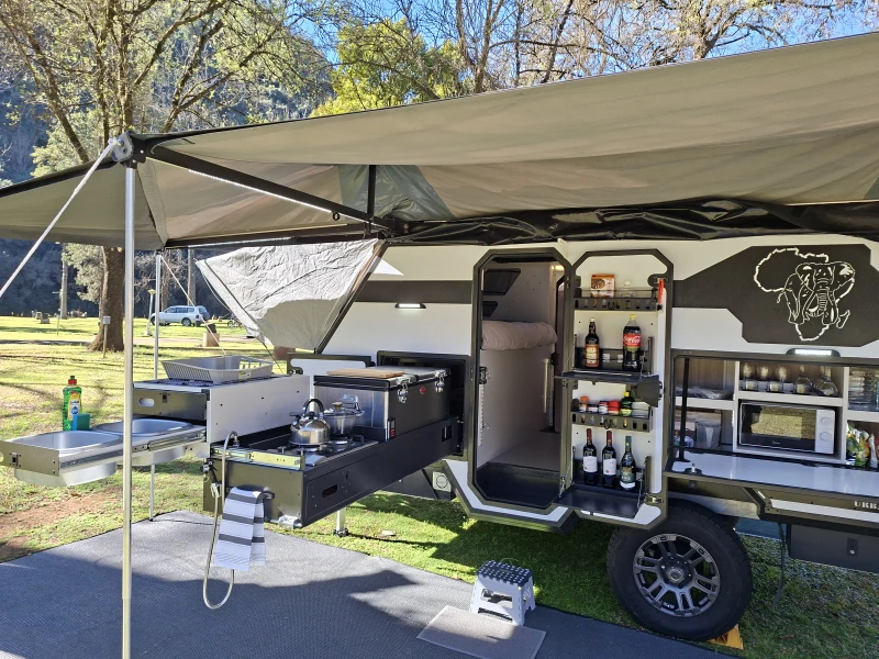 Conqueror UEV-17 | Luxury 4-Sleeper | On The Krugers Doorstep photo 2