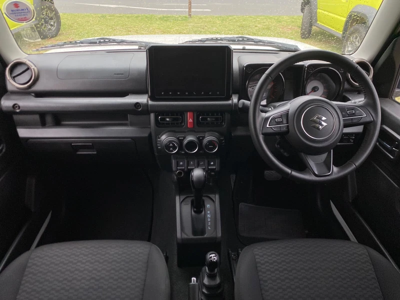 1.5 GLX A/T 5DR photo 3