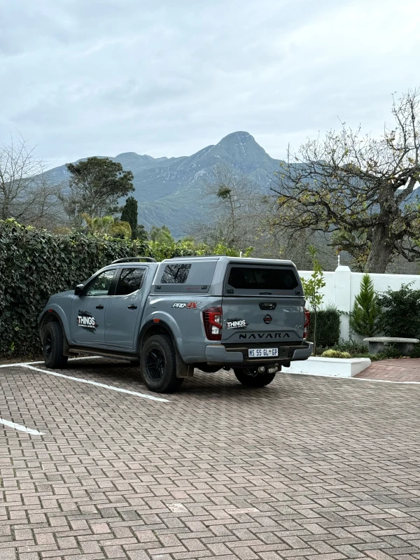 Nissan Navara Pro4X Automatic photo 2